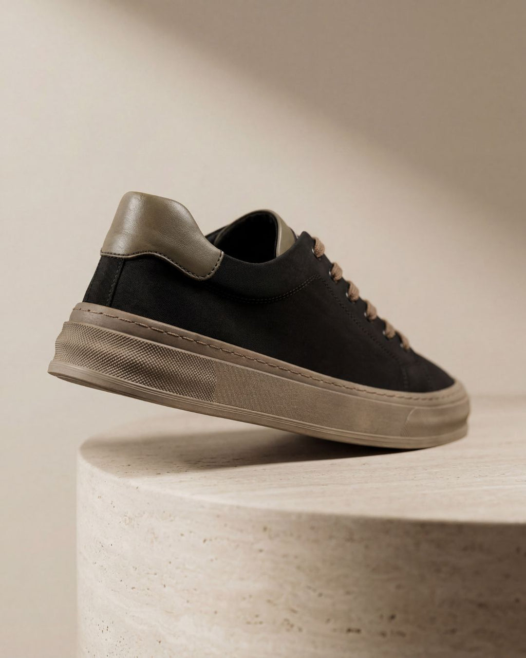 Avenoir Low | Minimalist Canvas Sneaker