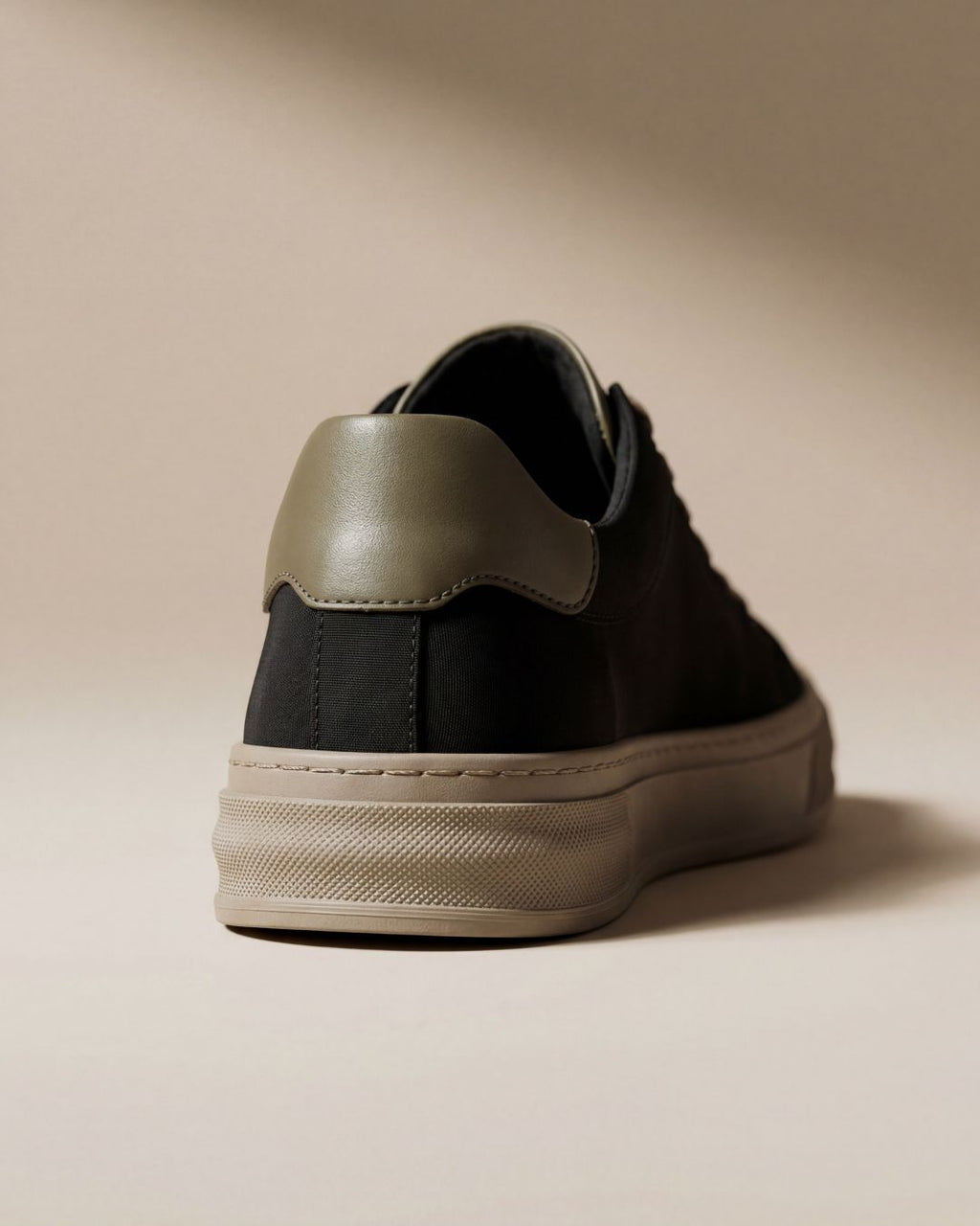 Avenoir Low | Minimalist Canvas Sneaker