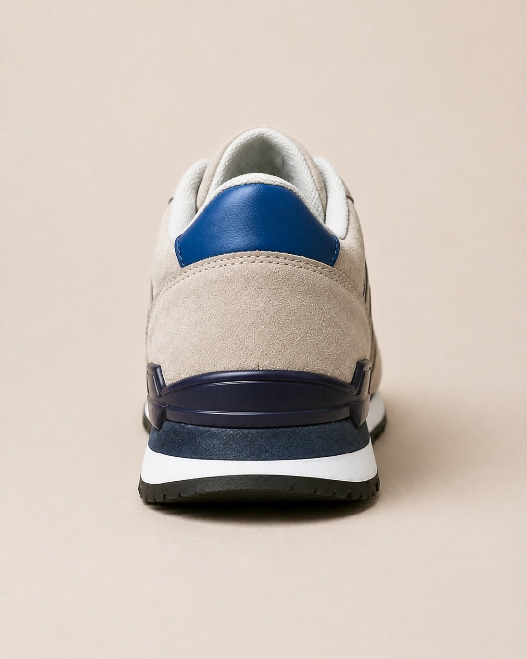ARDELIO - Cavaro Runner | Retro Suede Sneaker - ARD-CAV-SIL-7
