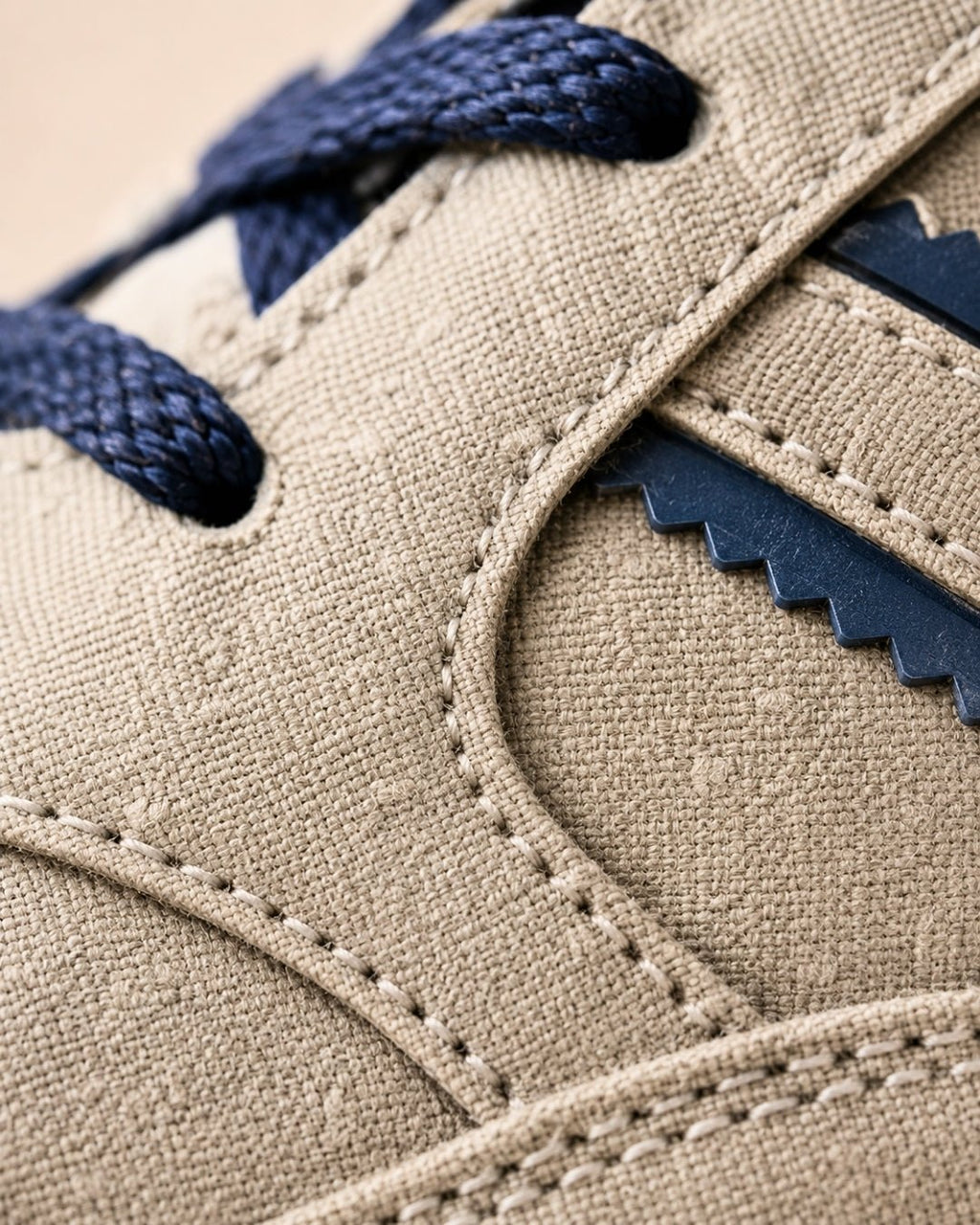 ARDELIO - Cavaro Runner | Retro Suede Sneaker - ARD-CAV-SIL-7
