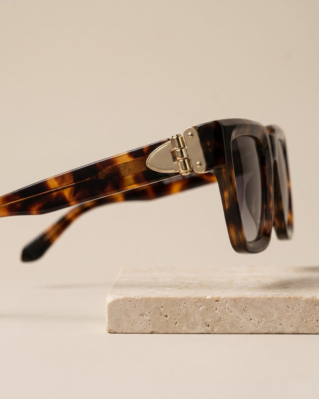 ARDELIO - Riviera Frame | Italian Acetate Sunglasses - ARD-EYE-RIV-AMS